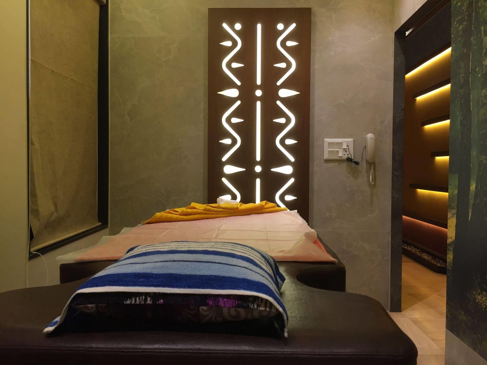 Amantra Comfort Hotel Udaipur Exterior photo